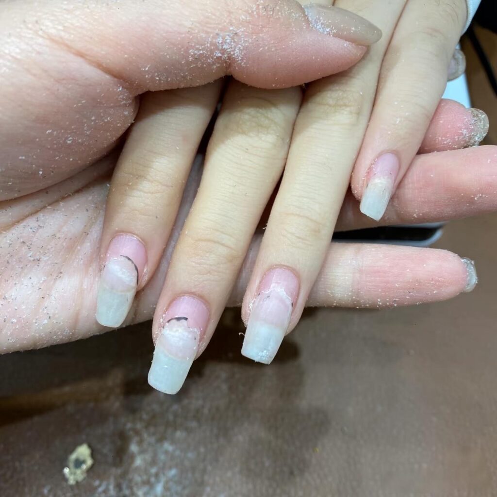 A layer of clear builder gel can be left on the nail when removal, and a new design can be applied over it for the next manicure.