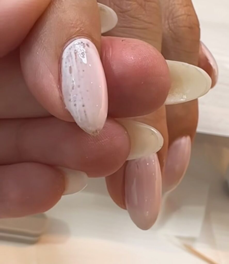 serious nail gel/nail polish shrinkage or reduced adhesion