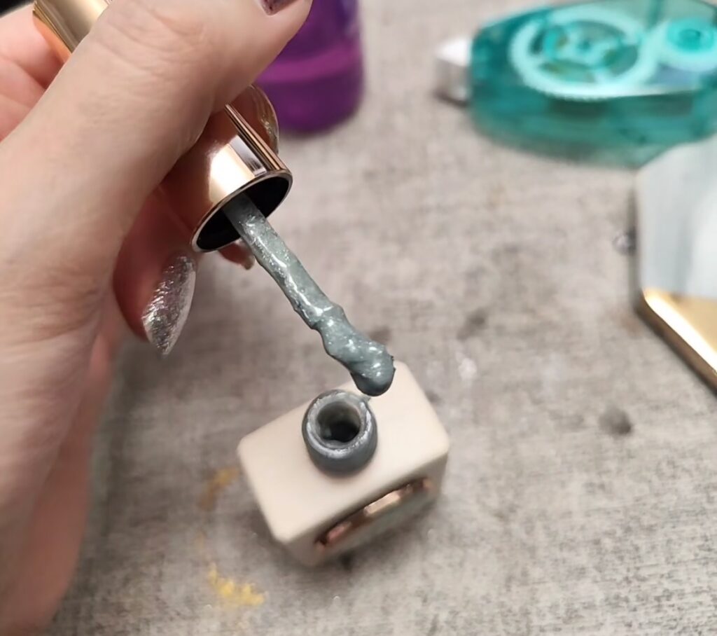 Does Nail Polish Expire 3 when the nail gel/nail polish experior,the nail gel would lose the smooth texture